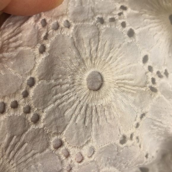 7 For All Mankind Eyelet Lace Embroidered Crop Top White Tank Top Size XS EUC - Picture 15 of 16